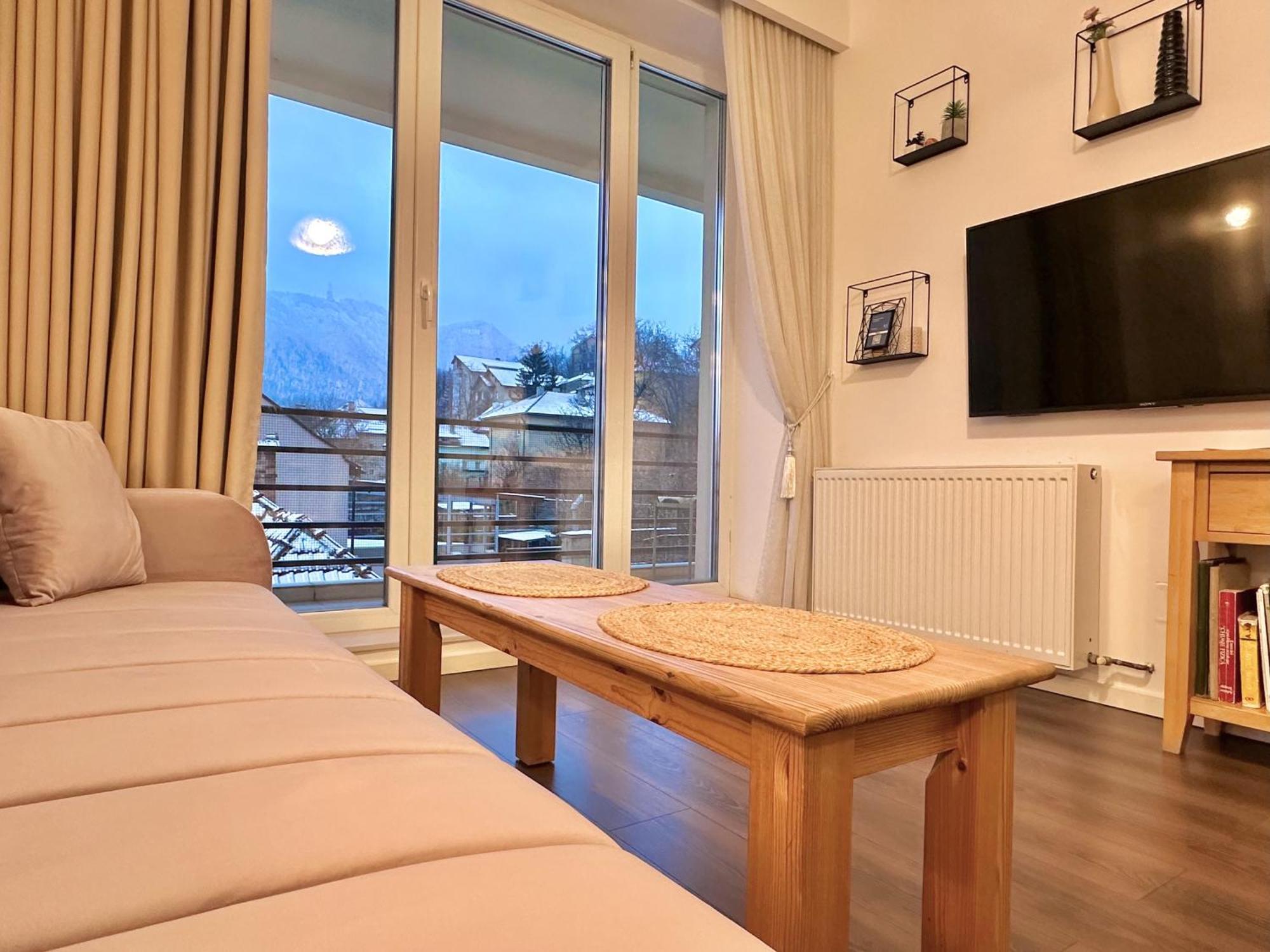Central Premium Apartment Брашов Экстерьер фото